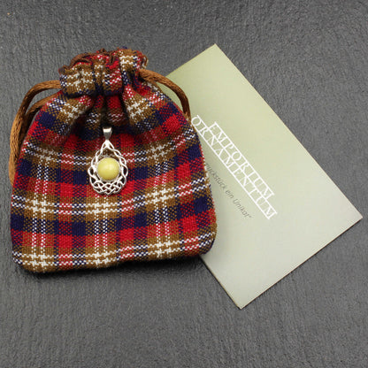 Schottischer Highland Marmor - Keltische Wiege Anhänger