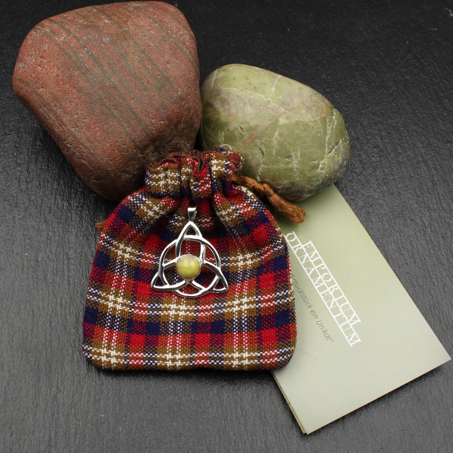 Highland Marmor Anhänger Keltische Triqueta