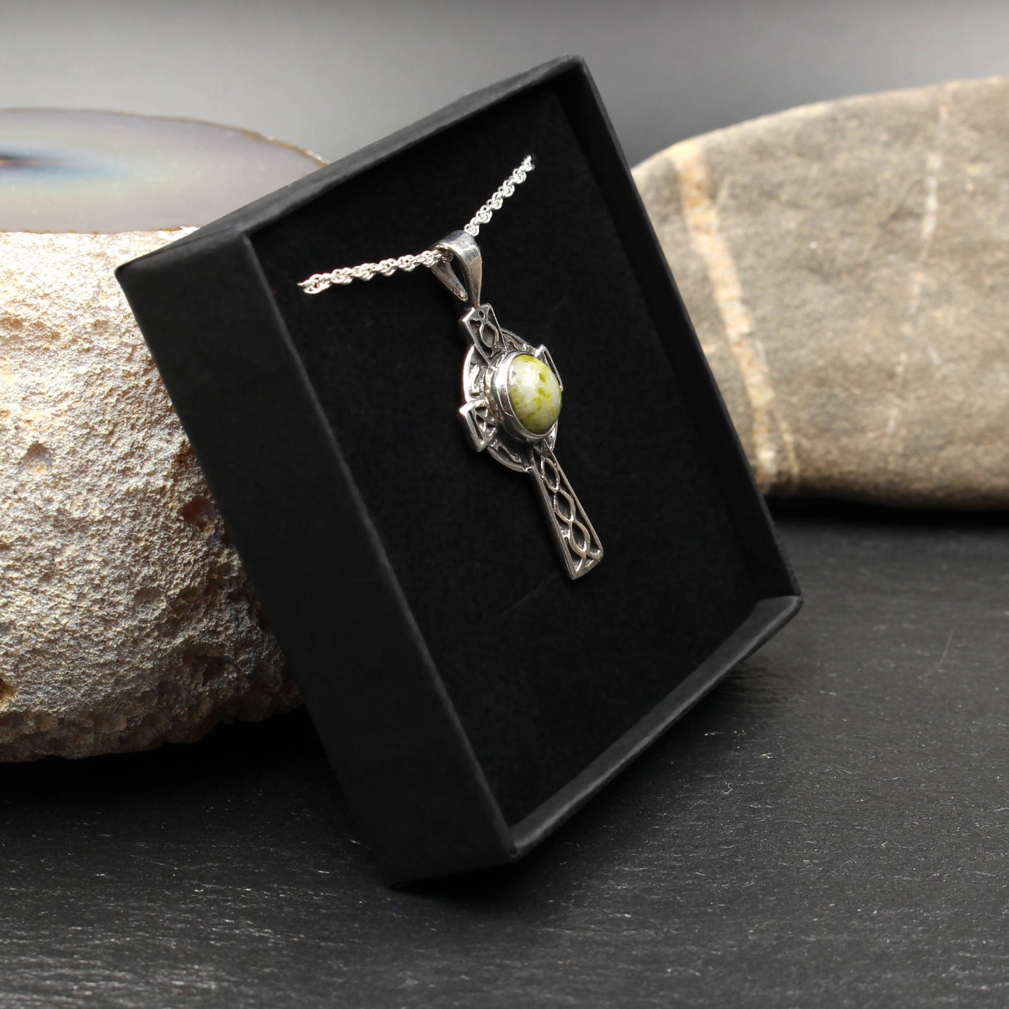 Iona Marmor - Keltisches Kreuz Anhänger