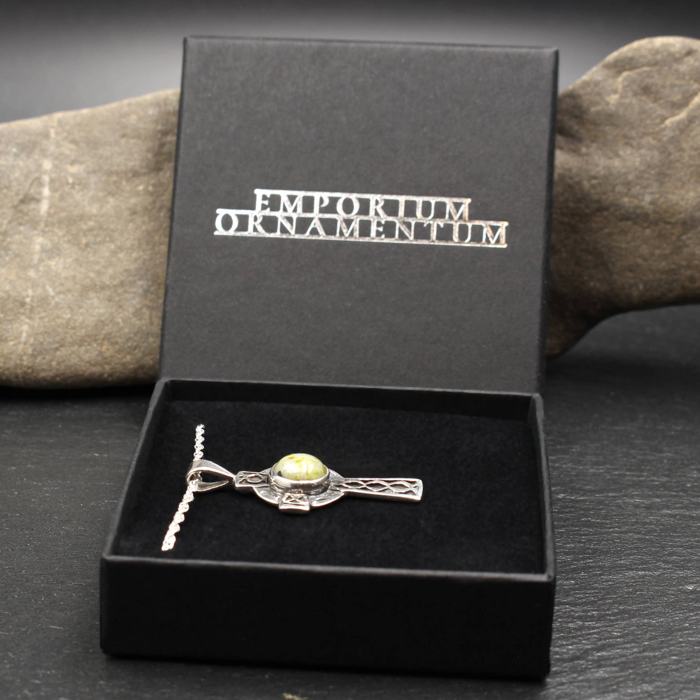 Iona Marmor - Keltisches Kreuz Anhänger