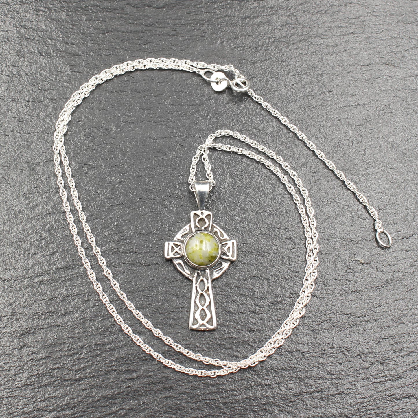 Iona Marmor - Keltisches Kreuz Anhänger