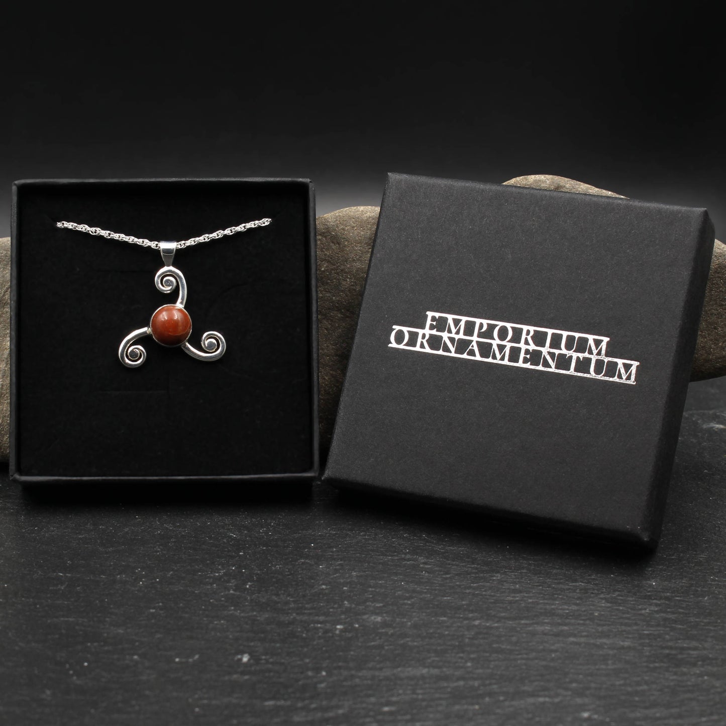 Schottischer Lewisan - Keltische Triskele Anhänger