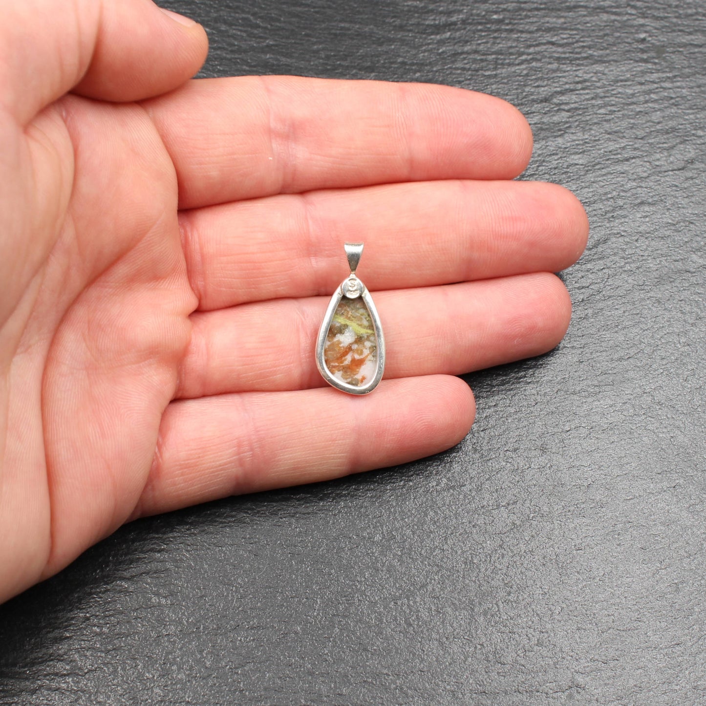 Schottischer Lewisian - Oval Anhänger (Mittel)