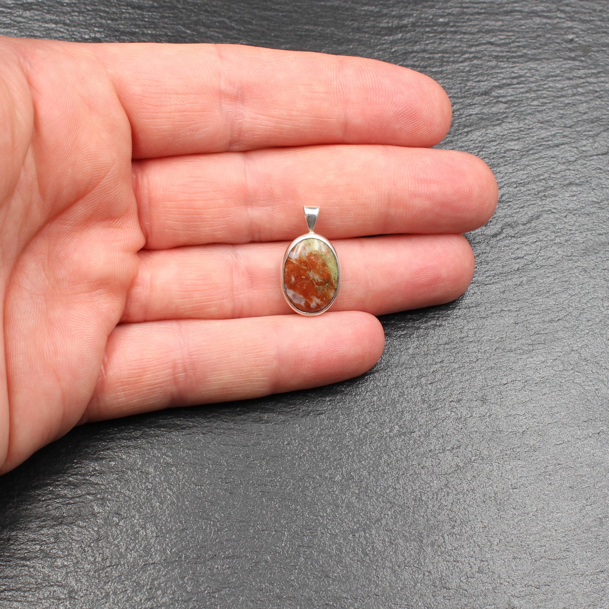 Schottischer Lewisian Anhänger SilberSchottischer Lewisian - Oval Anhänger (Klein)