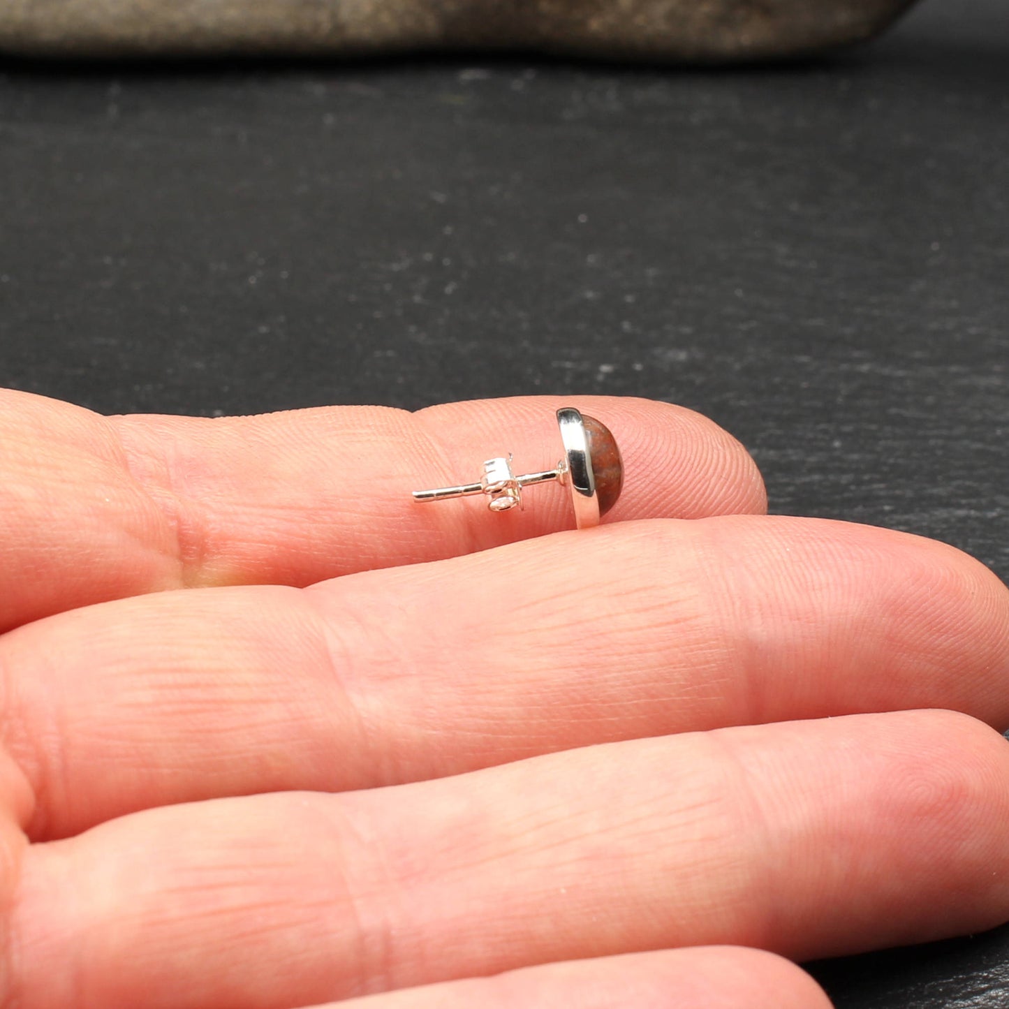 Schottischer Lewisian - Ohrstecker (8mm)