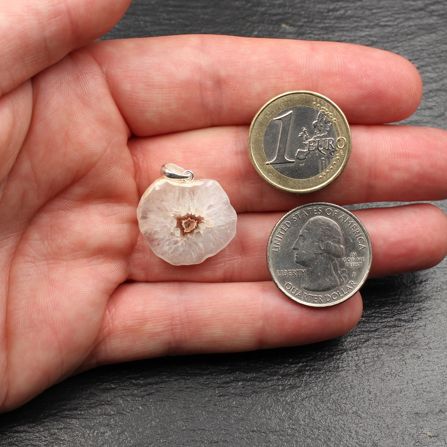 Schottischer Bergkristall / Quarz Anhänger - Handarbeit
