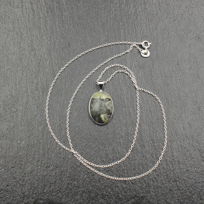 Schottischer Skye Marmor Silber Anhänger - Mittel