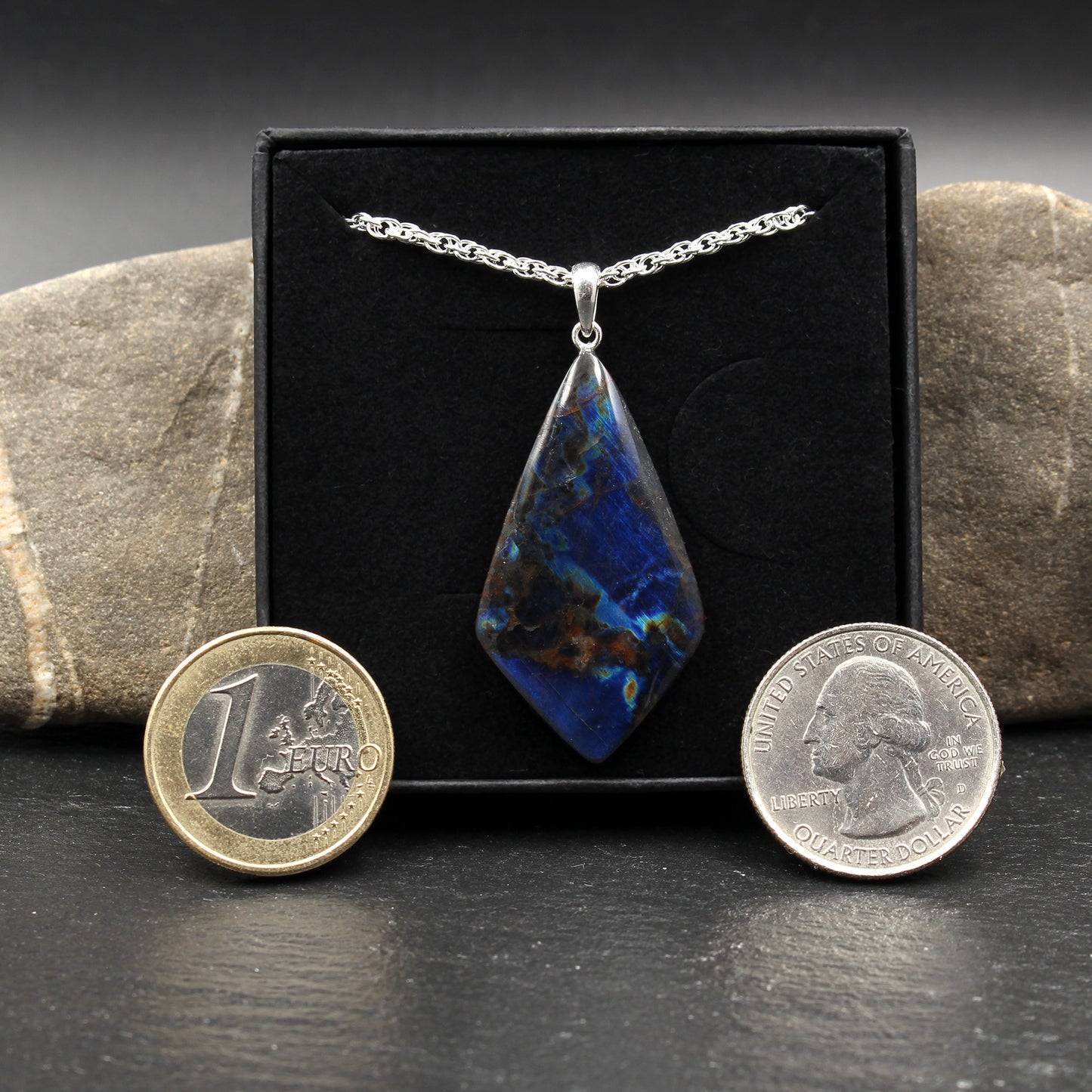 Finnischer Spektrolith Anhänger - Handarbeit aus Deutschland