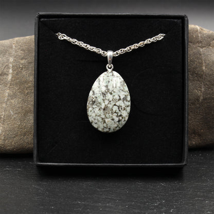 Julier granite pendant - handmade