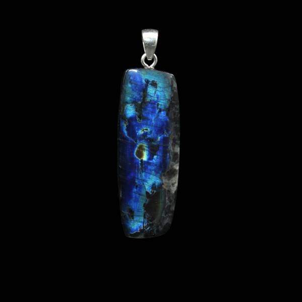 Finnish Spectrolite Gemstone Pendant – Handcrafted in Germany