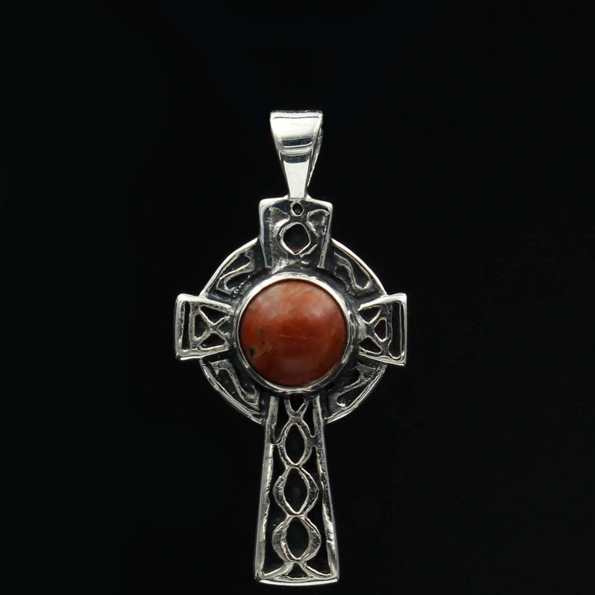 Keltischer Kreuz Anhänger aus schottischem Lewisian | Emporium-Ornamentum